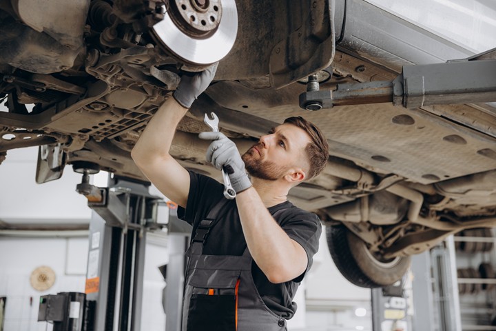 Bremsen, Fahrwerk & Antrieb